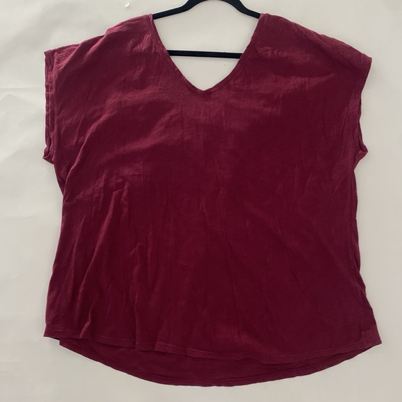 Lane Bryant 18 / 20 Maroon Cap Sleeve Bow Top Maroon Black 18/20 Bows T Shirt - Picture 10 of 10